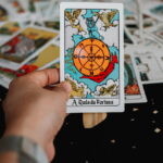 La esencia sagrada de la lectura del tarot en la vida moderna